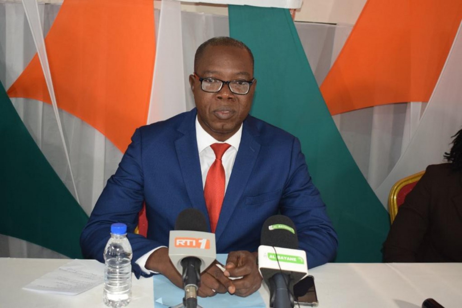 Présidentielle 2025 : L’Unjci à Fraternité Matin pour sensibiliser au journalisme responsable. L&rsquo;Union nationale des journalistes de Côte d&rsquo;Ivoire en tournée pour sensibiliser les rédactions à l&rsquo;éthique et à la déontologie.